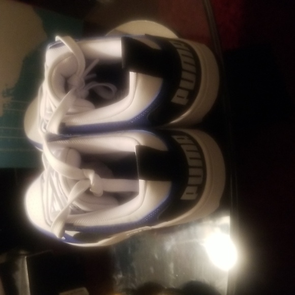 Puma shoes size 5y - Picture 4 of 4